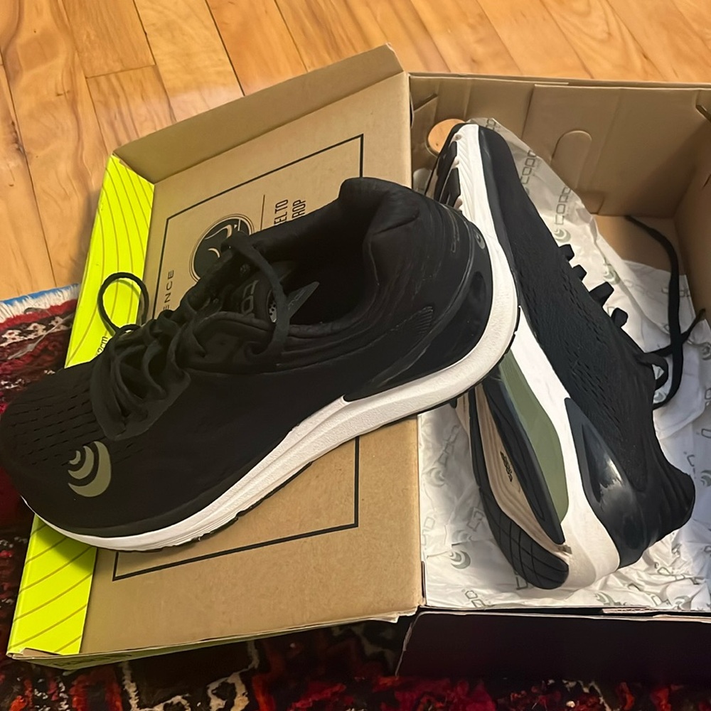Running shoes Ultrafly 3